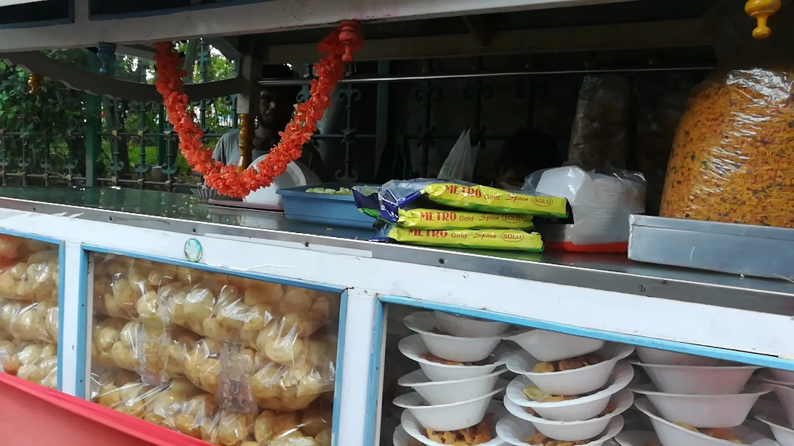 panipuri, photo 1 of 2
